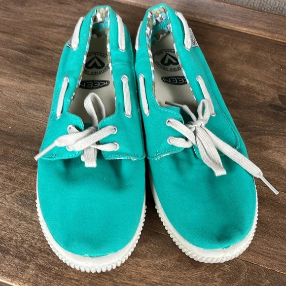 Keen Sneakers Size 8 - Picture 6 of 10